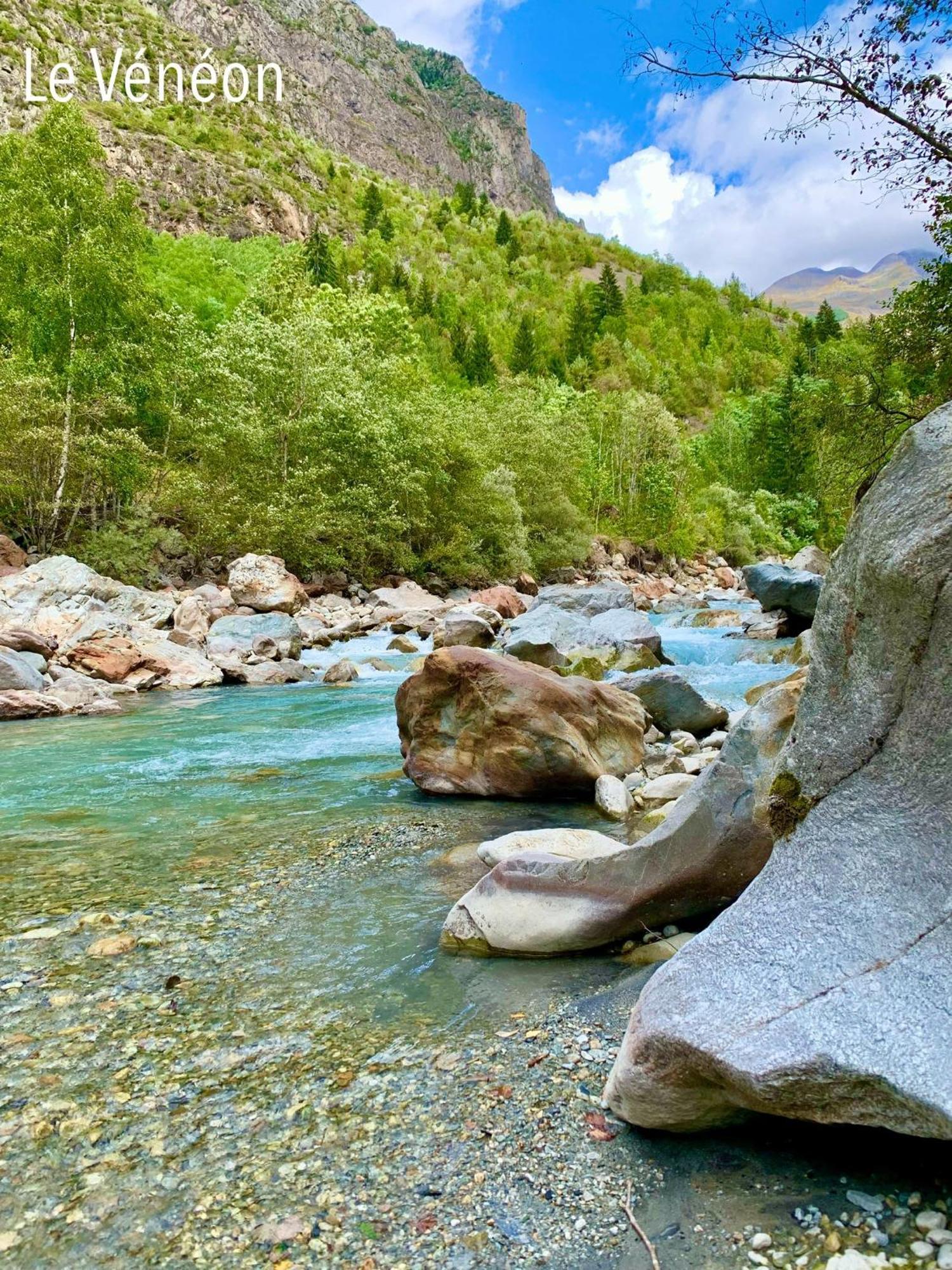 Le Dune Logement Le Bourg-dʼOisans Exteriör bild